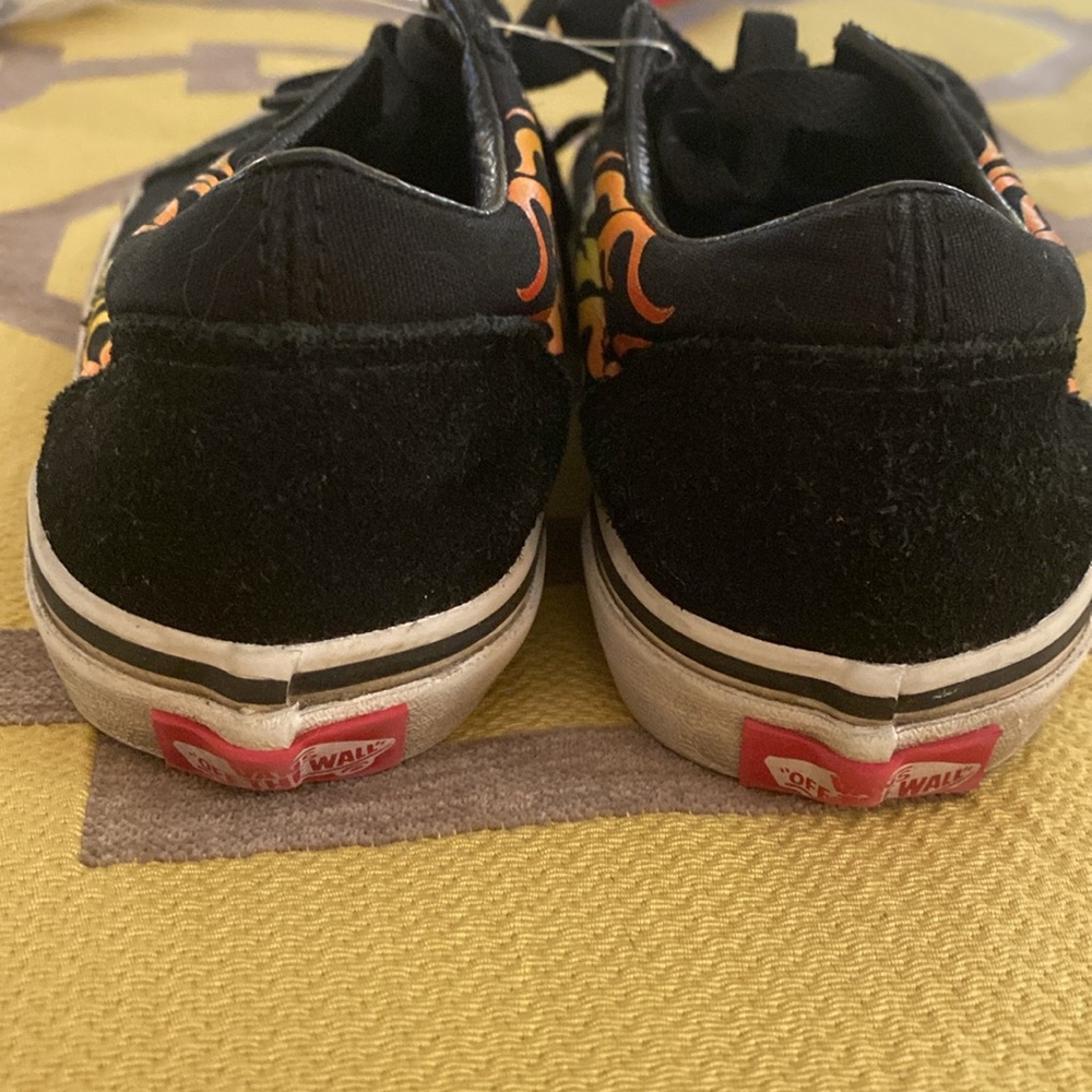 Vans - Picture 3 of 5